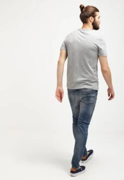 Pier One Jeans Slim Fit - Destroyed Denim -Boutique mote herrebutikk 023c0909fd3b4463aa11aa2e5d4b2317