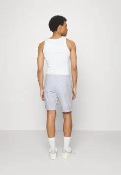 Pier One Pleated Seersucker Short - Shorts - Blue 7 Pier One Pleated Seersucker Short - Shorts - Blue -Boutique mote herrebutikk 0505307b83204187a2876ecbcc2f0c68 scaled