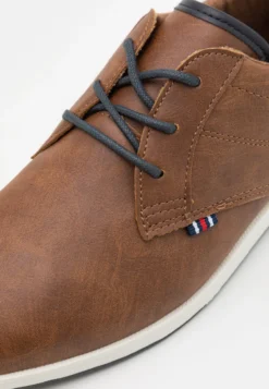 Pier One Casual Snøresko - Cognac/White -Boutique mote herrebutikk 0c2e6eb37336427d88e64335d52c7be6 scaled