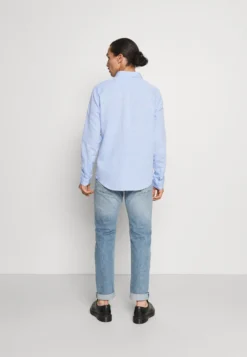 Pier One Skjorte - Mottled Blue -Boutique mote herrebutikk 0c3a050d27094179acb7dfa507d9c6cf scaled