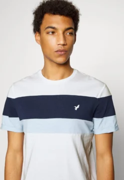 Pier One T-Shirts Med Print - White/Blue 9 Pier One T-Shirts Med Print - White/Blue -Boutique mote herrebutikk 0c4d7a9c58b9432c847d4bba78c7bc49 scaled