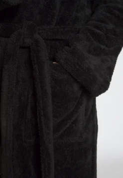 Pier One Badekåpe - Black 11 Pier One Badekåpe - Black -Boutique mote herrebutikk 0f1fe571c84049c9b7ec50f28f894b6f scaled