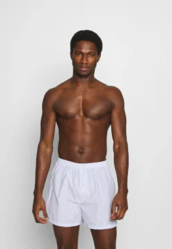 Pier One 5 Pack - Boxershorts - Light Blue/White -Boutique mote herrebutikk 139342f1516744e4937742c5f01eeccb scaled