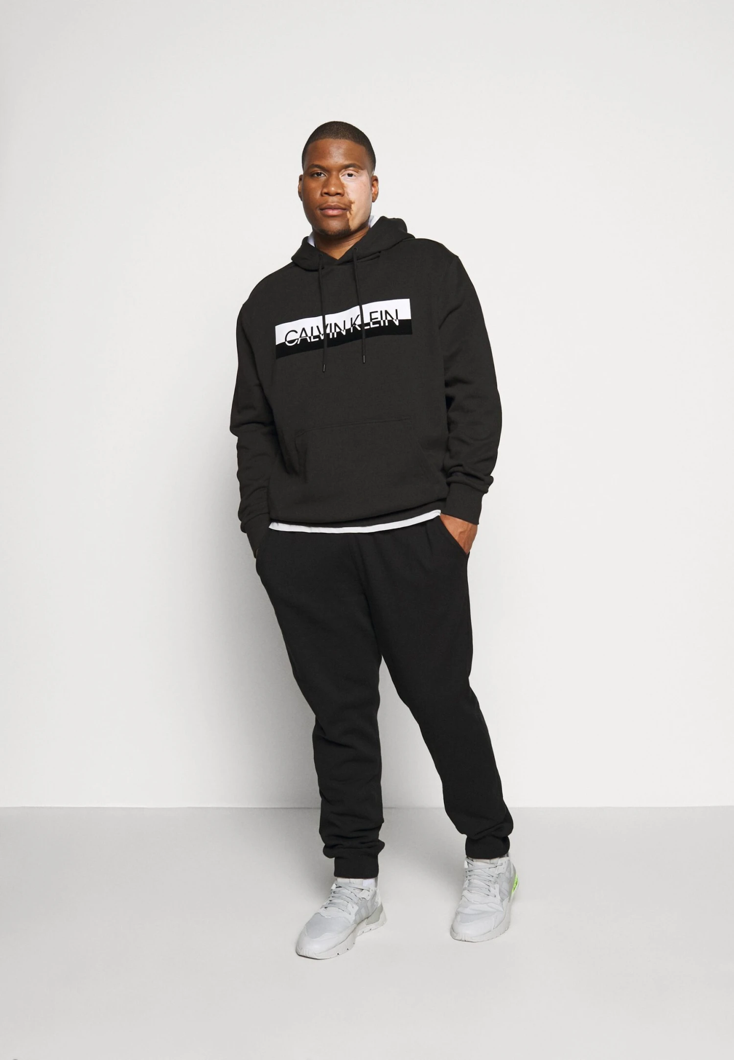 Pier One Joggebukse - Black 2 Pier One Joggebukse - Black - Bilde 2