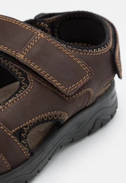 Pier One Tursandaler - Brown -Boutique mote herrebutikk 22720775e7c446aca7c0e15c07d95000 scaled