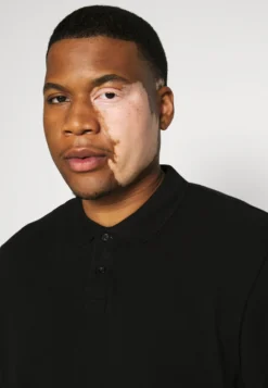 Pier One Poloskjorter - Black -Boutique mote herrebutikk 235e4e86460b449a99fb4e0ce5232391 scaled