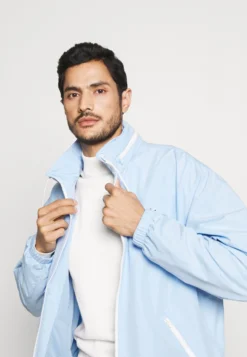 Pier One Strikkegenser - White -Boutique mote herrebutikk 23c8a127e368400bba30c87eac9cf2c9 scaled