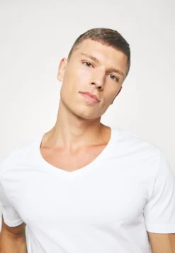 Pier One 2 Pack - T-Shirts - White -Boutique mote herrebutikk 2464778c5d314b51b098f8e722d959b0 scaled