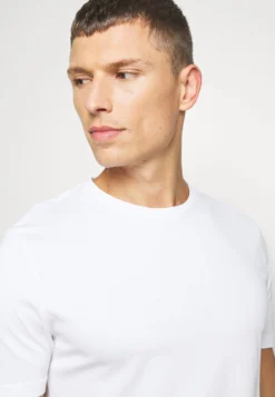 Pier One 7 Pack - T-Shirts - White/Blue/Green -Boutique mote herrebutikk 250428b12b8d4cafaf02bd6331fda98c scaled