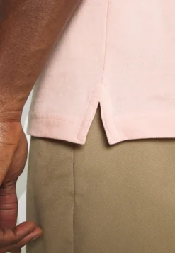 Pier One 3 Pack - Poloskjorter - White/Light Blue/Pink -Boutique mote herrebutikk 2fbd27dd0bdf43b7a6db779faca105fe scaled