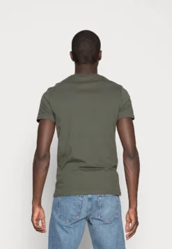 Pier One 3 Pack - T-Shirts - Black/Grey/Green -Boutique mote herrebutikk 302b28ae9cfb4ba48ebdbc5d108d4998 scaled