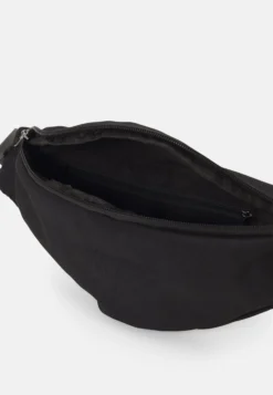 Pier One Rumpetaske - Black -Boutique mote herrebutikk 31346e2a4e614e92be13399d71ffc238 scaled