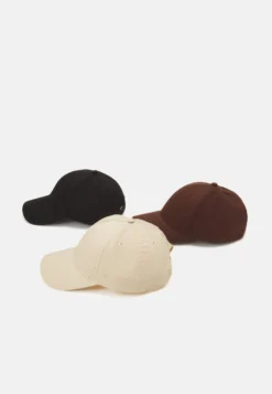 Pier One Unisex 3 Pack - Cap - Black/Dark Brown/Beige -Boutique mote herrebutikk 322c39d131ac488ea8bb229f1824c6e8 scaled