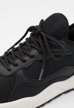 Pier One Unisex - Joggesko - Black -Boutique mote herrebutikk 36cbe66cb08a40fbabcf0b96746d0e15 scaled