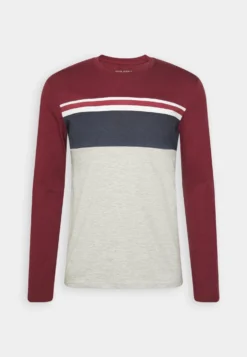 Pier One Topper Langermet - Bordeaux -Boutique mote herrebutikk 37a13dcc2f9740d0b63ea291e6cec9f7 scaled