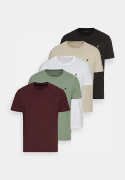 Pier One 5 Pack - T-Shirts - White/Green/Bordeaux/Black/Beige -Boutique mote herrebutikk 388df4ed46f64c049d4079afe6c50dc9 scaled