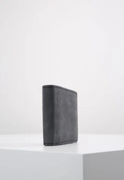 Pier One Leather - Lommebok - Black -Boutique mote herrebutikk 40b39582b9b84c498afeb1dc292ebce5