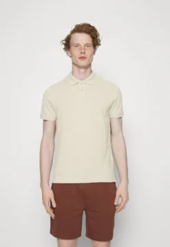 Pier One 3 Pack - Poloskjorter - Dark Blue/Brown/Beige 10 Pier One 3 Pack - Poloskjorter - Dark Blue/Brown/Beige -Boutique mote herrebutikk 42f0578ba19745519d8eaea25ab078f5 scaled