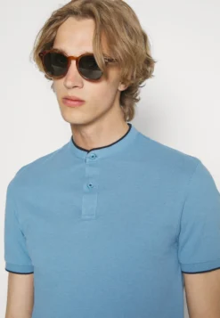 Pier One T-Shirts - Light Blue 9 Pier One T-Shirts - Light Blue -Boutique mote herrebutikk 456fe74b3a0247ada5ec82d4c6c9d7ce scaled