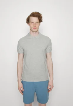 Pier One 5 Pack - Poloskjorter - Black/Blue/Beige 12 Pier One 5 Pack - Poloskjorter - Black/Blue/Beige -Boutique mote herrebutikk 49ab1978731f451bb2da4fbb4009be94 scaled