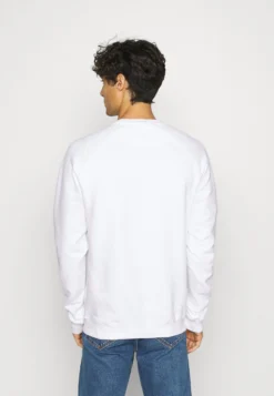 Pier One 2 Pack - Sweatshirt - White/Black -Boutique mote herrebutikk 500e217fdde54325bfe212db643d3cfd scaled