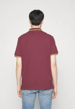 Pier One Neon Tipping Birdy - Poloskjorter - 304 - Bordeaux -Boutique mote herrebutikk 508b64aedf294d0d9c46ed03beb89a4b scaled