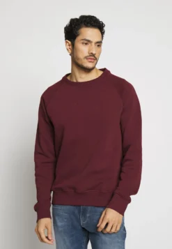 Pier One 2 Pack - Sweatshirt - Dark Blue/Bordeaux -Boutique mote herrebutikk 510407879ee34a6abd753a7b8d709b1b scaled