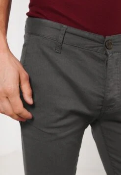 Pier One Chinos - Dark Grey -Boutique mote herrebutikk 57afc5e7d2fb4fccb50811bdf725c68c