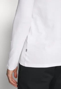 Pier One 2 Pack - Topper Langermet - White/Black -Boutique mote herrebutikk 5dceaef4c20842b6a992b7800a1226d7 scaled