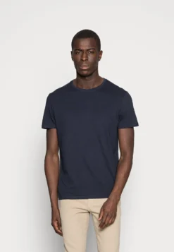 Pier One 2 Pack - T-Shirts - Bordeaux -Boutique mote herrebutikk 644f3d6f49d04025b83d0d4b0da6c6b9 scaled