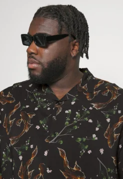 Pier One Asian Print Resort - Skjorte -Black -Boutique mote herrebutikk 666a2720beb548beb94f440457a8daa5 scaled