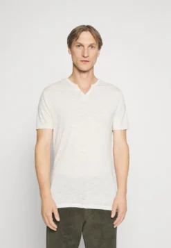 Pier One T-Shirts - Off-White