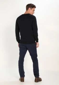 Pier One Basic Crewneck - Strikkegenser - Black -Boutique mote herrebutikk 67feb9b1cee14abc863487c2b05bb82a