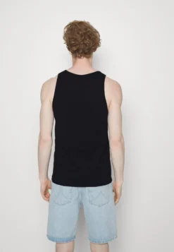 Pier One 3 Pack - Topper - Black/Blue/Grey -Boutique mote herrebutikk 684c3e4959124c4391b654f3d7ab510b scaled