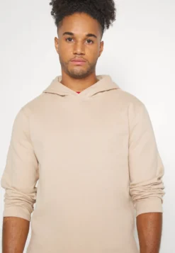 Pier One Hoodie - Tan -Boutique mote herrebutikk 6dc21d845a234a7ab66db803a5688815 scaled