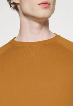 Pier One Sweatshirt - Copper -Boutique mote herrebutikk 6e4f4ea8bdb04f24a284a57271e029d0 scaled