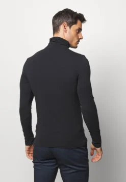 Pier One 2 Pack - Topper Langermet - Black 8 Pier One 2 Pack - Topper Langermet - Black -Boutique mote herrebutikk 70266d316e874575a24ecdc466f5c2fa scaled