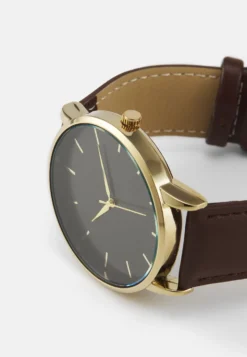 Pier One Klokke - Brown -Boutique mote herrebutikk 72d2925f58f047d59e974d7b6a37ab59 scaled