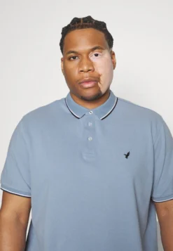 Pier One Poloskjorter - Light Blue -Boutique mote herrebutikk 74e9751cbda04c418ae802e7ac79af9f scaled