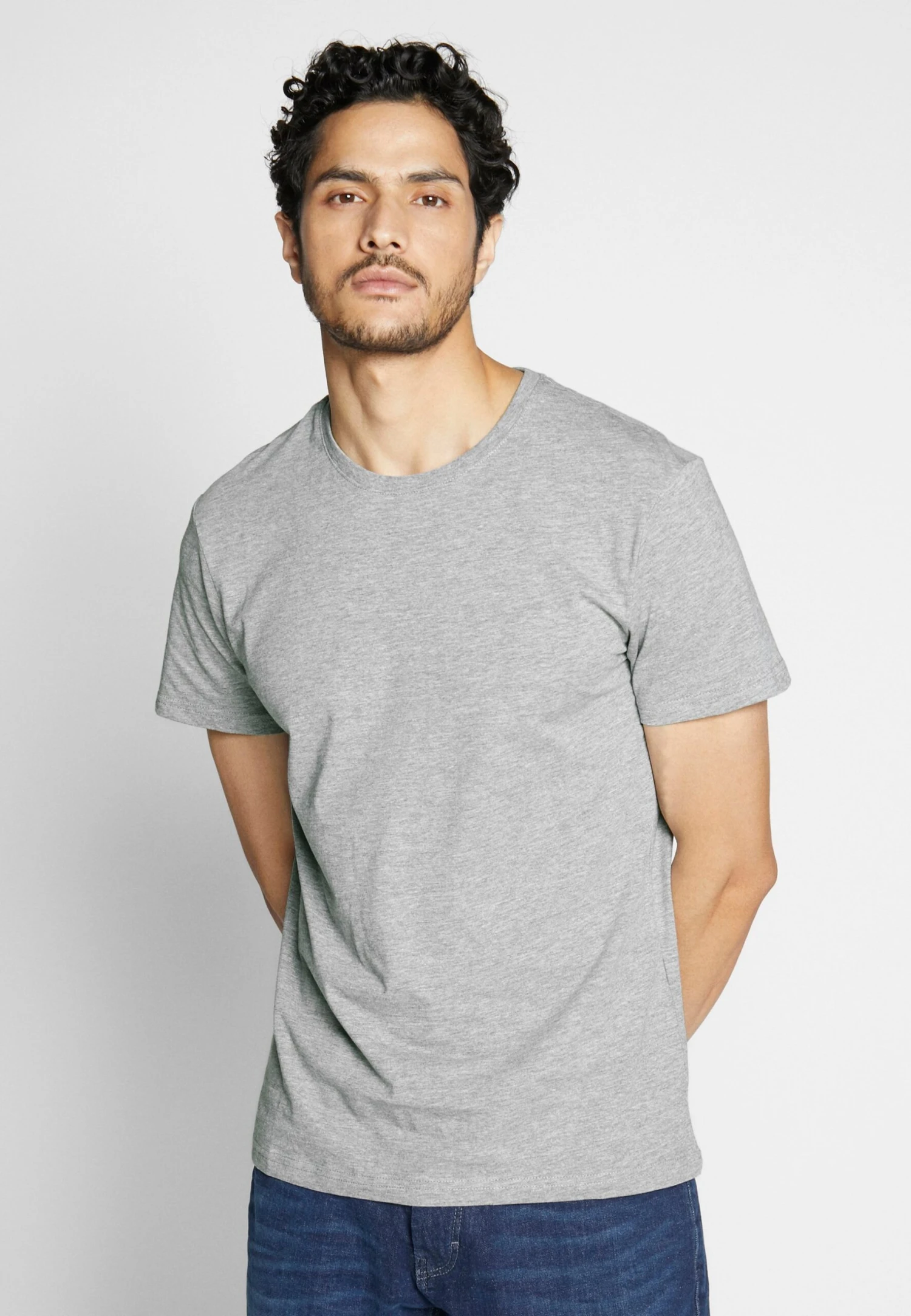 Pier One 4 Pack - T-Shirts - Black/White/Blue 2 Pier One 4 Pack - T-Shirts - Black/White/Blue - Bilde 2