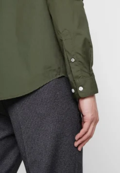 Pier One 2 Pack - Skjorte - Oliv/Black -Boutique mote herrebutikk 7b6c76a6d504409bac8cbc515151e1f6 scaled