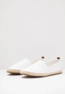 Pier One Rena Espadrille Unisex - Loafers - White 8 Pier One Rena Espadrille Unisex - Loafers - White -Boutique mote herrebutikk 7e077ed70ce54cb49199963da195d601 scaled