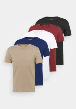 Pier One 5 Pack - T-Shirts - White/Black/Bordeaux -Boutique mote herrebutikk 821a9428a35f403f8260cec51cee307c scaled