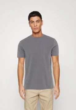 Pier One 7 Pack - T-Shirts - Red/Silver/Royal Blue -Boutique mote herrebutikk 82c0ab2289fb4d04a1dab9691664f114 scaled