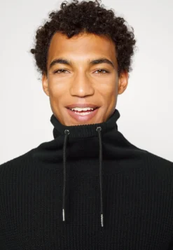 Pier One Structure Block High Collar - Cardigan - Black -Boutique mote herrebutikk 8ae538afff544777a63a44071114fc02 scaled