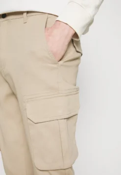 Pier One Cuffed Skinny Trouser- Cargobukse - Tan -Boutique mote herrebutikk 8ec95880e2f64caba6629462ca4a4d4f scaled