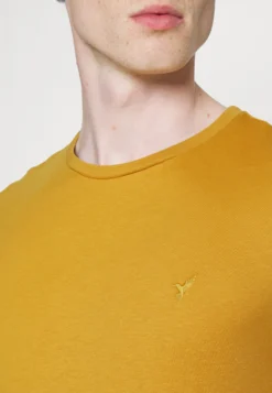 Pier One 5 Pack - T-Shirts - Mottled Dark Blue/Yellow/Orange -Boutique mote herrebutikk 8fdd2e6d6b2e44d3884f3c2266b3b4fd scaled