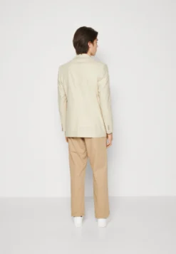 Pier One Dressjakke - Beige -Boutique mote herrebutikk 90a0e4254e844eb3a6a8cf41ae7f4550 scaled