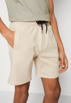 Pier One 2 Pack - Shorts - Grey/Beige -Boutique mote herrebutikk 91f9f4649b694cbcb2e2cc60a4009f45 scaled