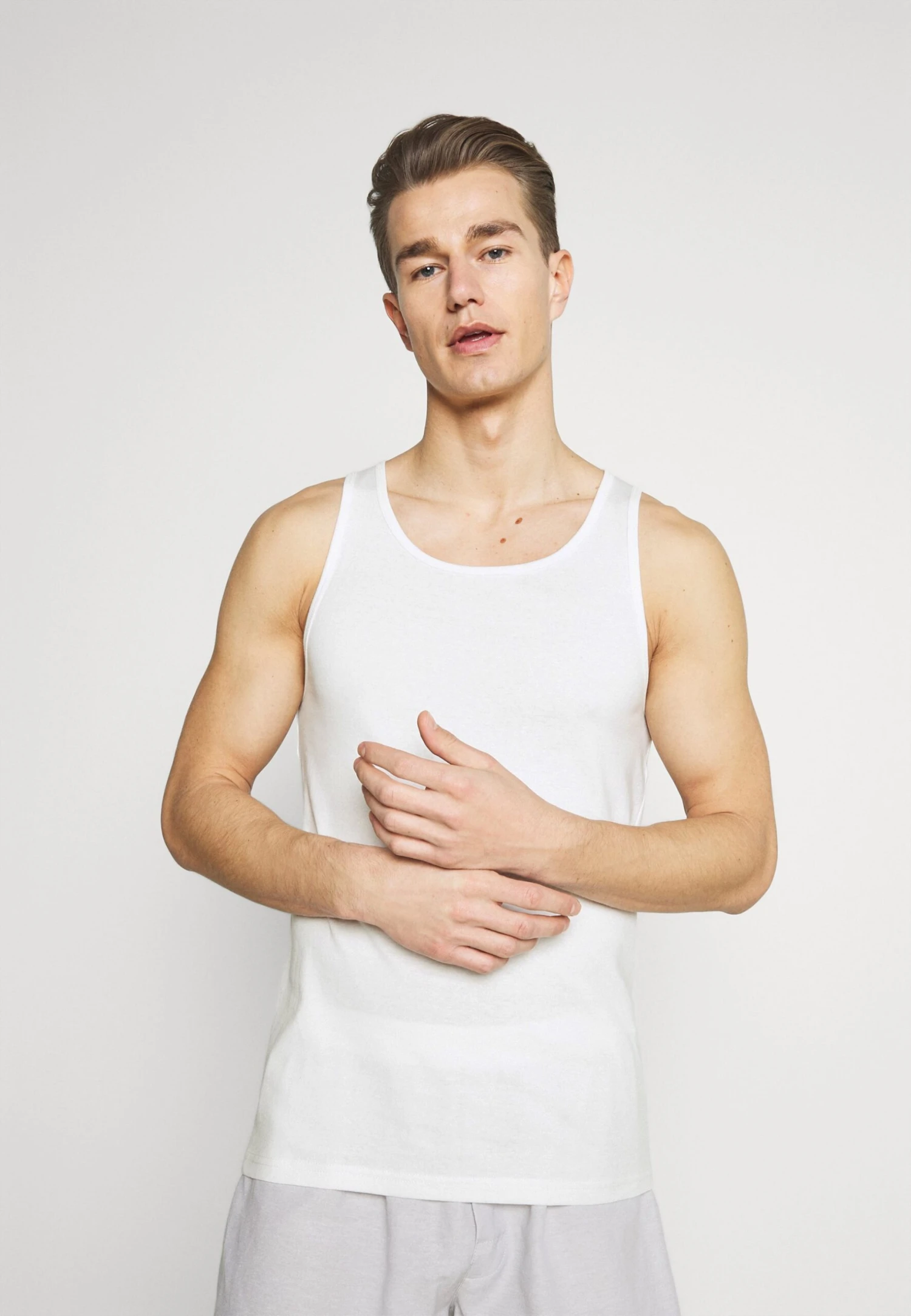 Pier One 3 Pack - Undertrøye - Dark Blue/Bordeaux/Off-White 1 Pier One 3 Pack - Undertrøye - Dark Blue/Bordeaux/Off-White